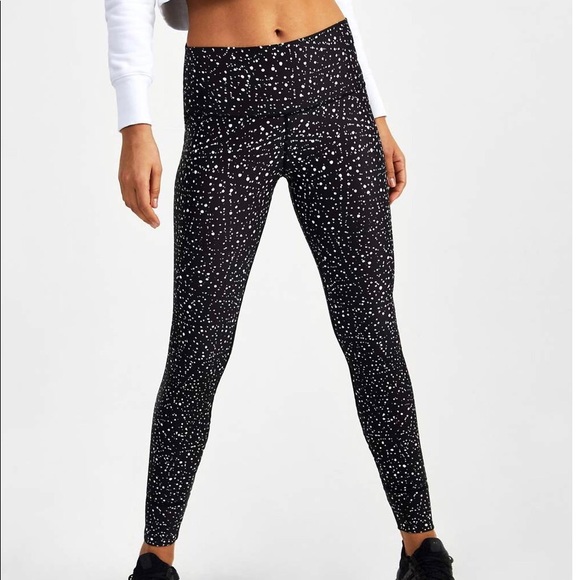 Gymversus Knockout Contour Leggings! - Picture 1 of 5